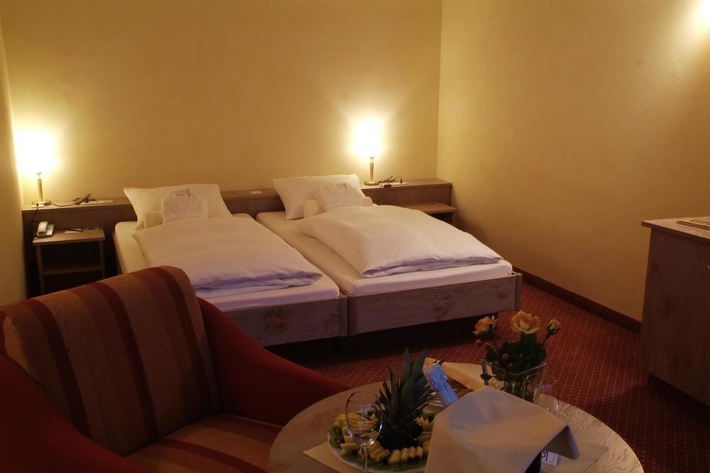Dekra Congresshotel Wart Altensteig Esterno foto